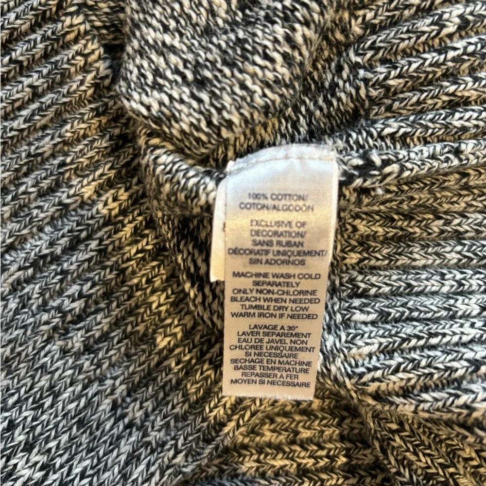 Chaps black and white sweater. - Picture 2 of 4